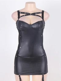 Plus size μαύρο δερμάτινο φόρεμα με ζαρτιέρες – Juicy String

