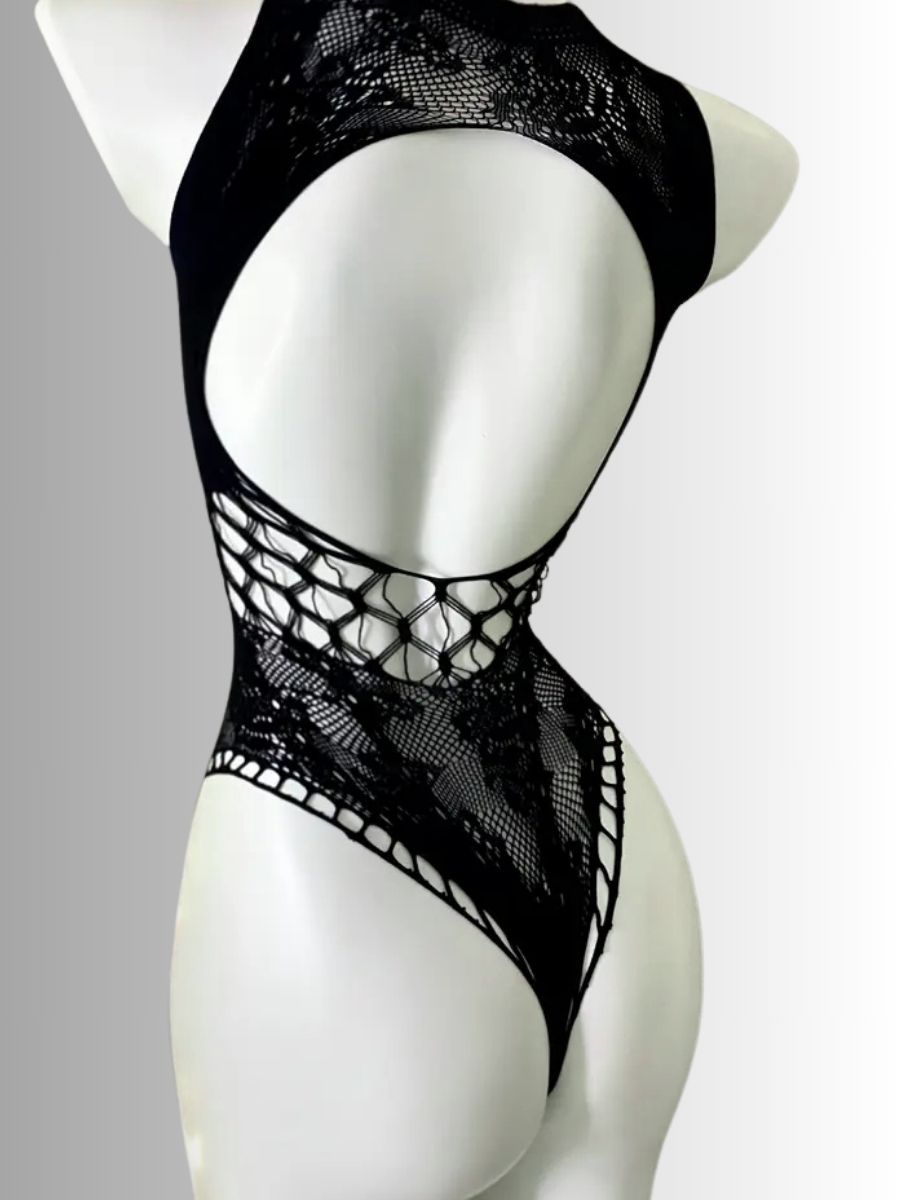 Μαύρο fishnet teddy κορμάκι με ασύμμετρο slash ντεκολτέ και hollow-out σχέδιο – Juicy String

