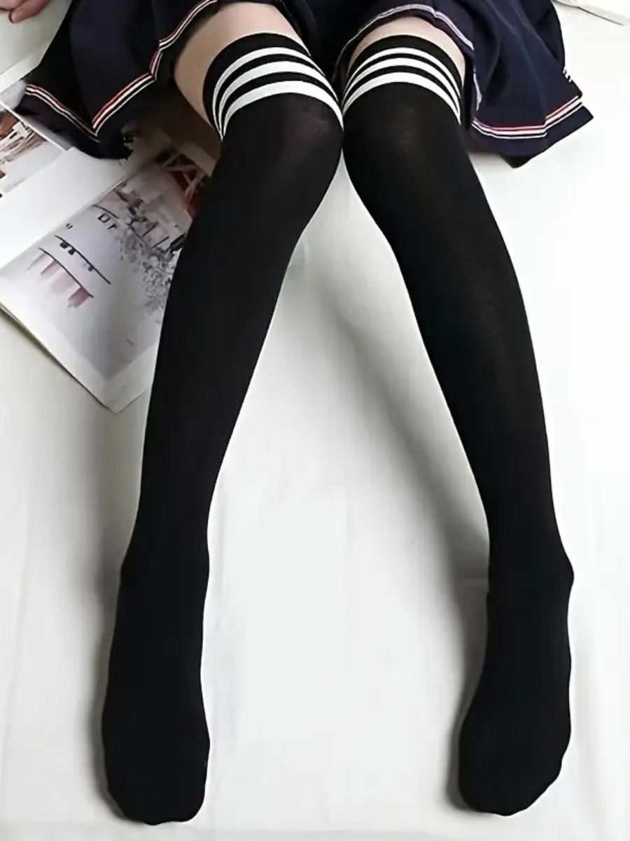 Μαύρες over-knee κάλτσες με 3 λευκές ρίγες – sexy sporty στυλ – Juicy String
