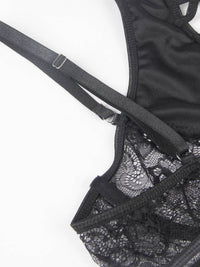 Μαύρο βελούδινο lingerie set με δαντέλα, μπανέλα και ζαρτιέρες – Juicy String