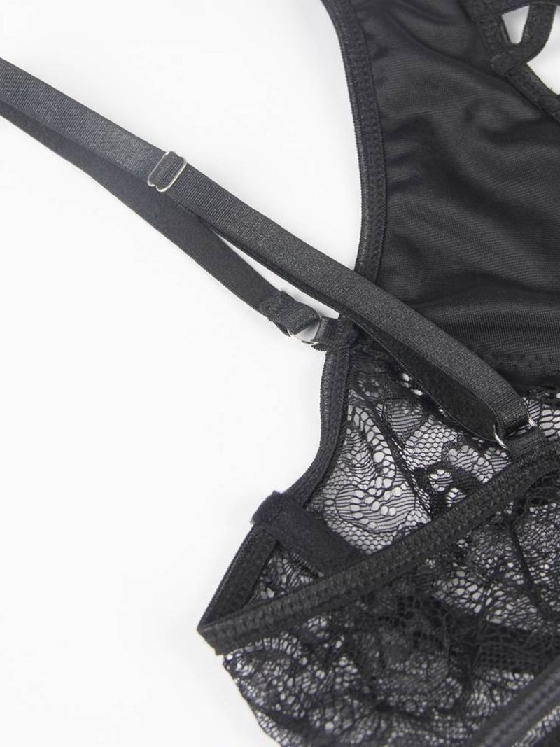 Μαύρο βελούδινο lingerie set με δαντέλα, μπανέλα και ζαρτιέρες – Juicy String