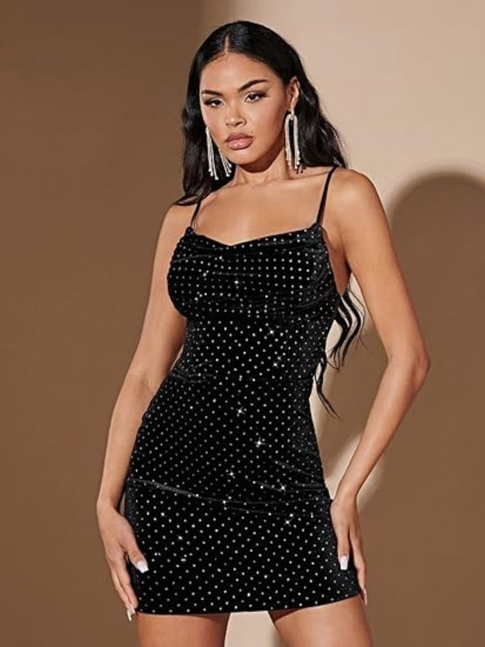 Mini Φόρεμα Βελούδινο με Strass & Ανοιχτή Πλάτη