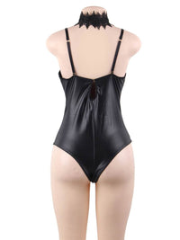 Plus size μαύρο δερμάτινο teddy lingerie με δαντέλα και choker – Juicy String