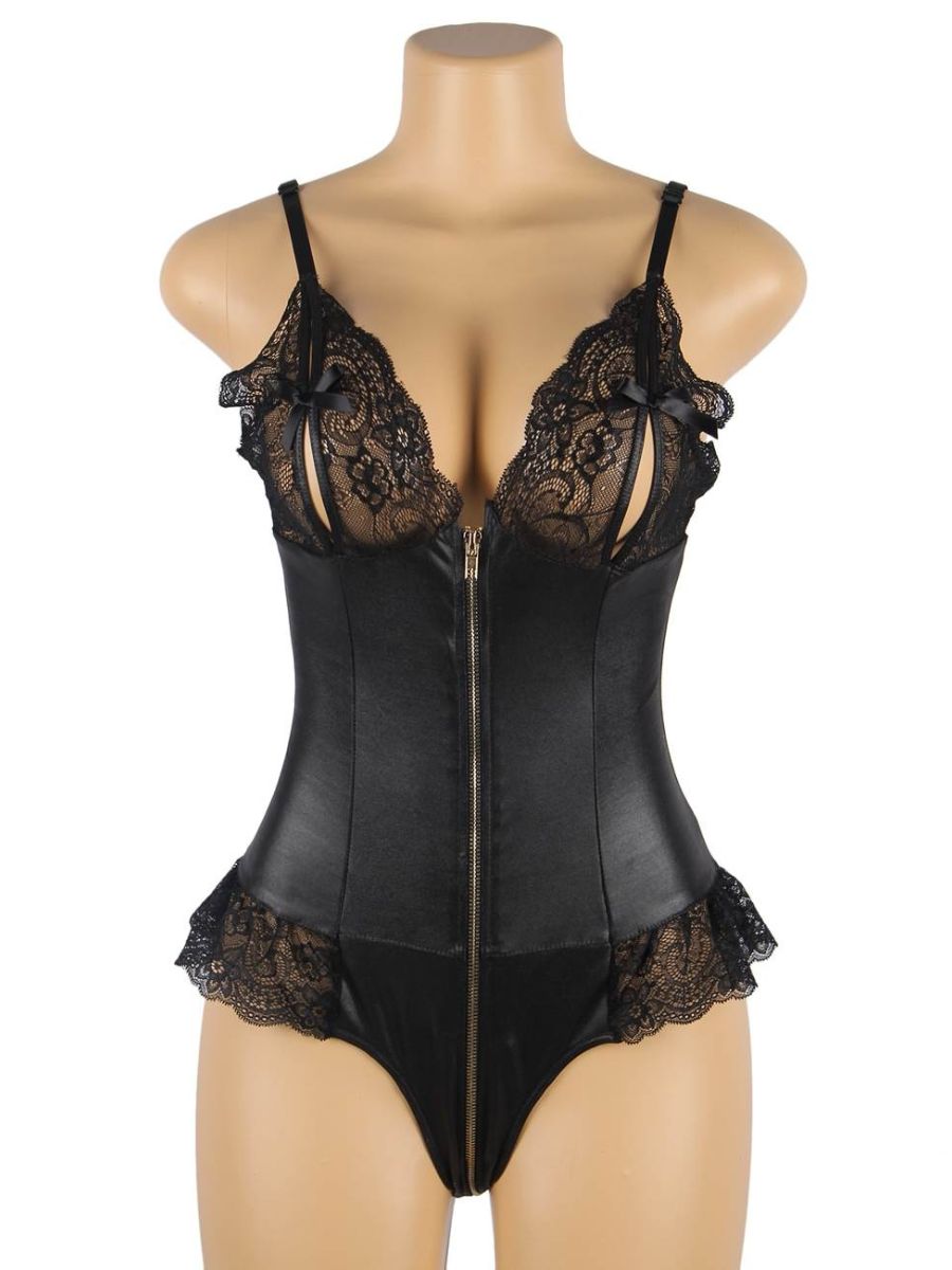 Plus size μαύρο δερμάτινο teddy με δαντέλα, φερμουάρ και ανοιχτό μπούστο – Juicy String
