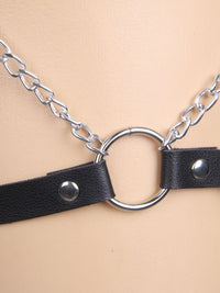 Bondage harness με δερμάτινα λουριά και μεταλλικές αλυσίδες – Juicy String