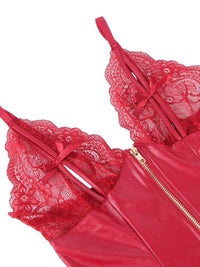 Plus size κόκκινο δερμάτινο teddy με δαντέλα, φερμουάρ και open cup – Juicy String

