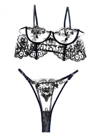 Set με Μπούστο και String με Κεντήματα