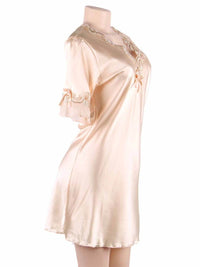 Μεταξένιο νυχτικό με κέντημα και casual γραμμή – Juicy String Sleepwear