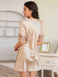 Μεταξένιο νυχτικό με κέντημα και casual γραμμή – Juicy String Sleepwear