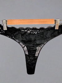 Thong String με Δαντέλα και Brazil Κόψιμο